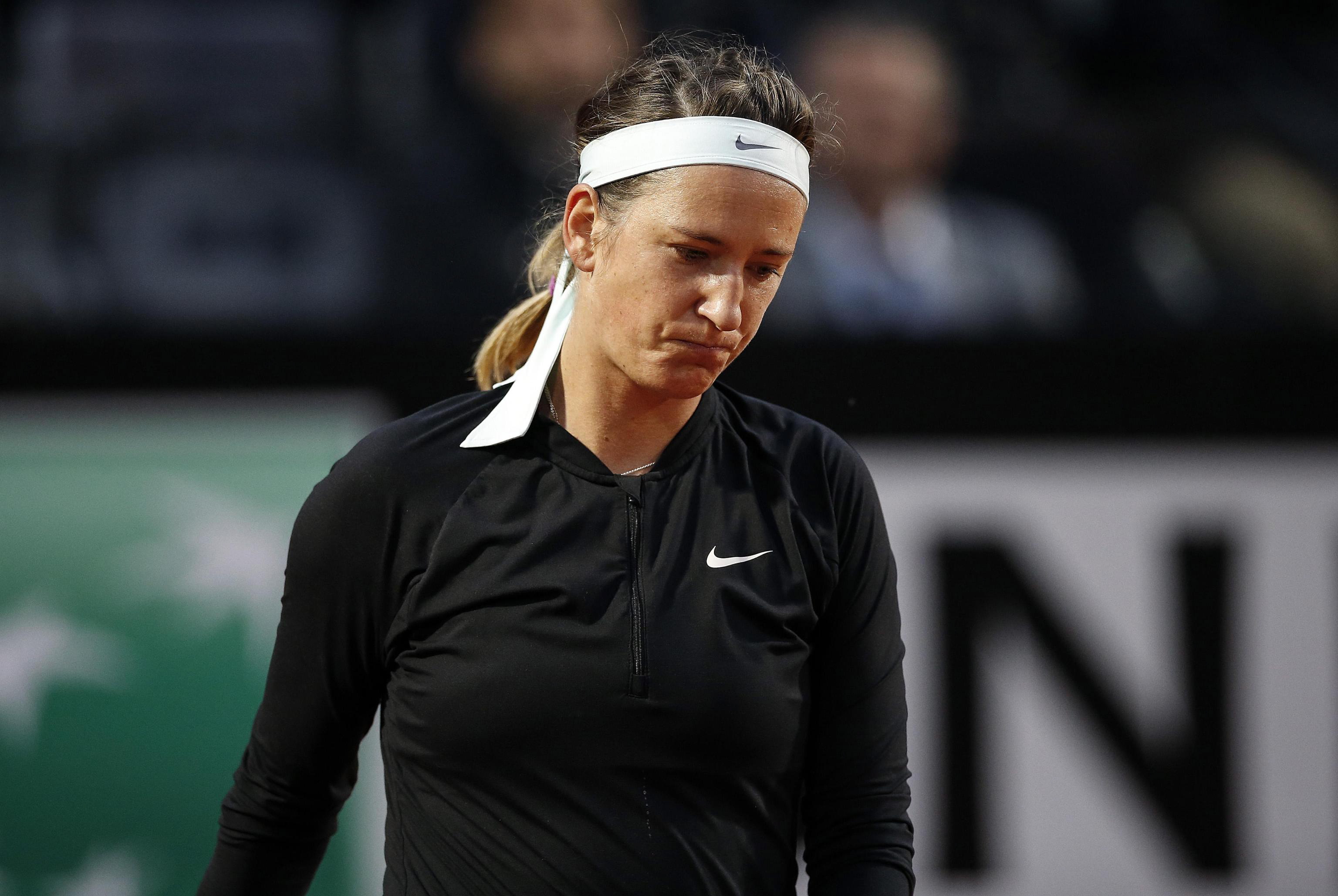 包含重返赛场引发热议！，阿扎伦卡在G2比赛中爆冷引发球迷热议的词条-九游