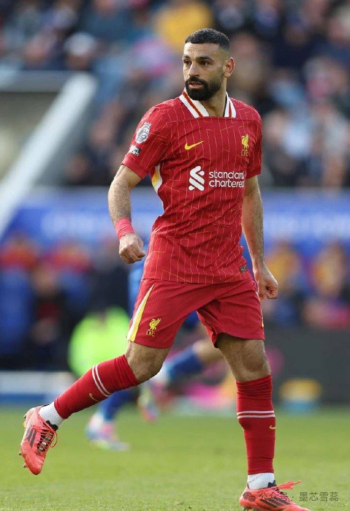 包含萨拉赫在美国队比赛中比赛局势复杂，战术调整引发热议！赛场气氛高涨的词条-jiuyou